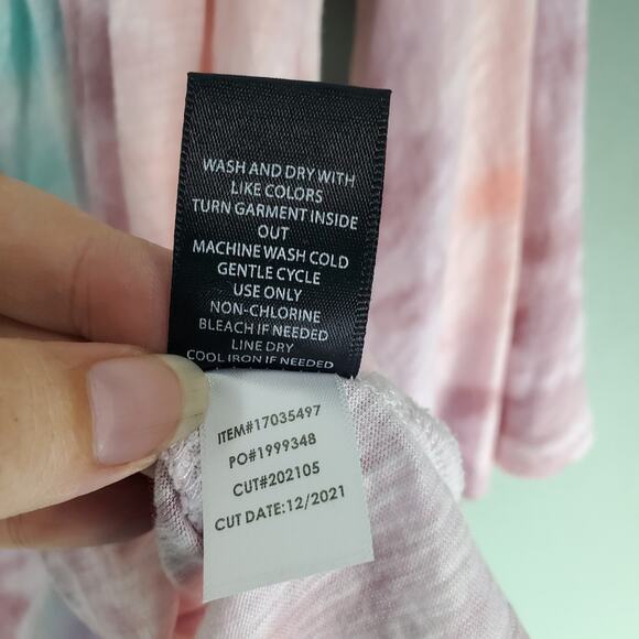 Torrid Women's Multicolor Babydoll Smocked Off Shoulder Bell Sleeve Top Size 1 - Picture 6 of 6